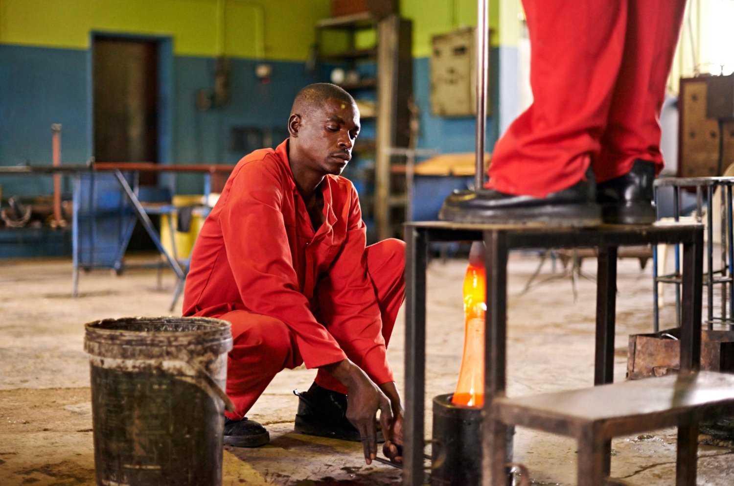 Les 5 avantages méconnus du bardage métallique pour les bâtiments commerciaux à Abidjan